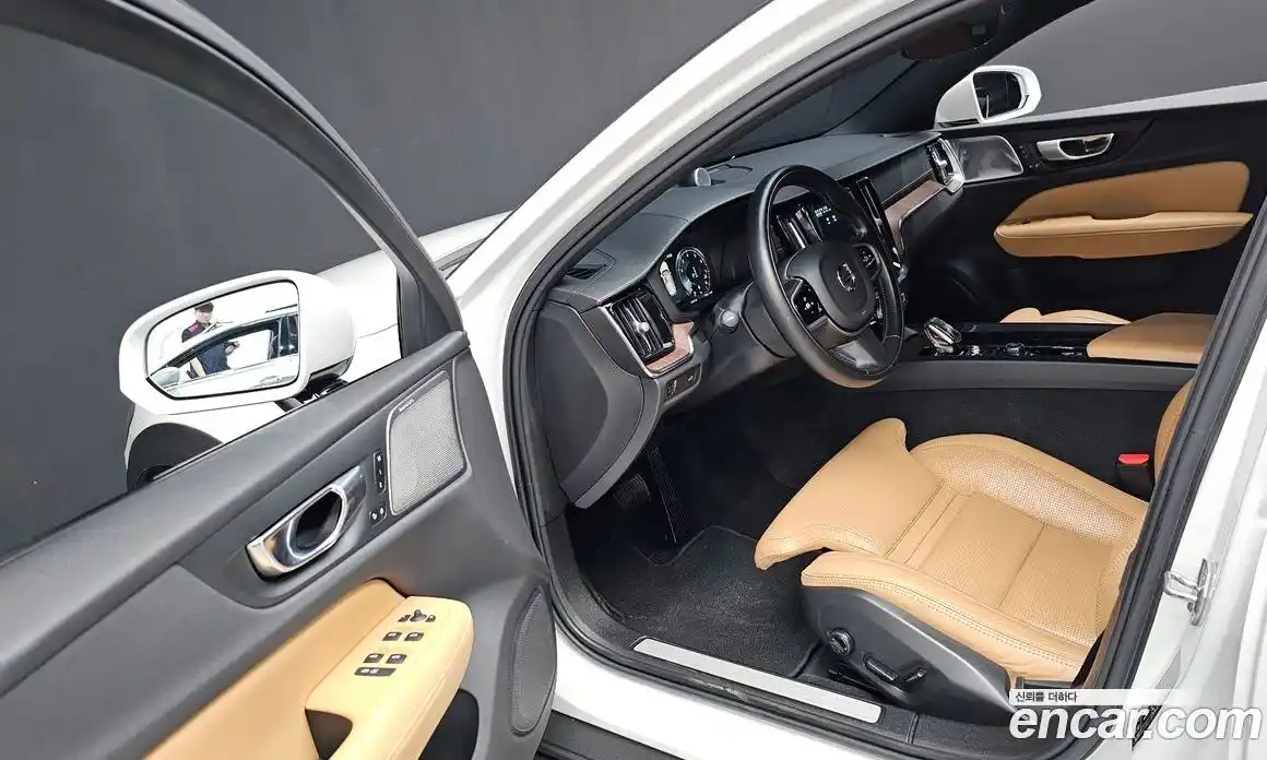 Volvo V60 2021 2.0 Автомат в Москве № 230551, фото 15