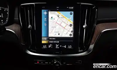 Volvo V60 2021 2.0 Автомат в Москве № 230551, миниатюра 2