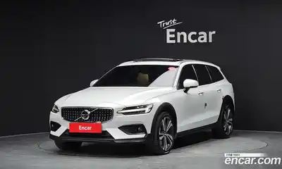 Volvo V60 2021 2.0 Автомат в Москве № 230551, миниатюра 3