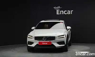 Volvo V60 2021 2.0 Автомат в Москве № 230551, миниатюра 6