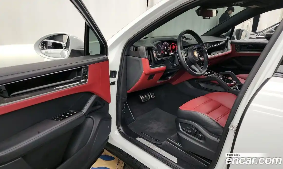 Porsche Cayenne 2024 3.0 Автомат в Москве № 230922, фото 12