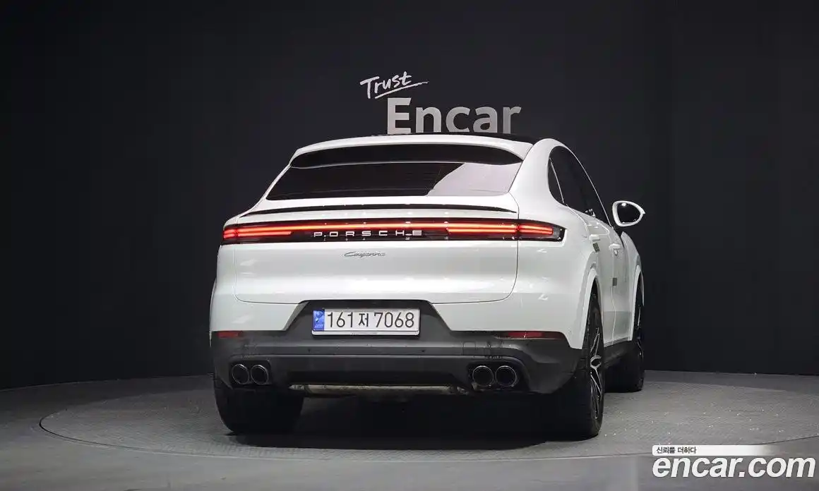 Porsche Cayenne 2024 3.0 Автомат в Москве № 230922, фото 16