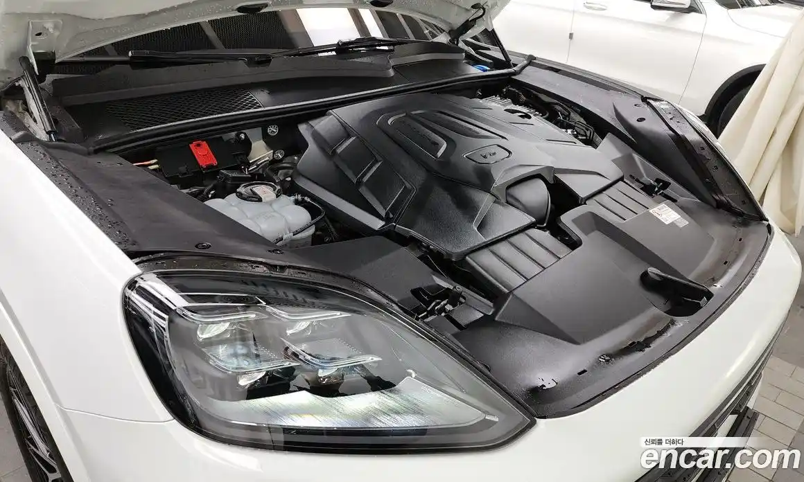 Porsche Cayenne 2024 3.0 Автомат в Москве № 230922, фото 6