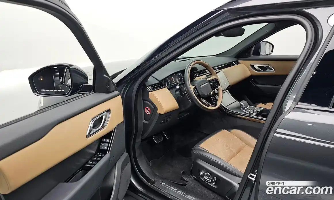 Land Rover Range-Rover Velar 2025 3.0 Автомат в Москве № 231195, фото 17