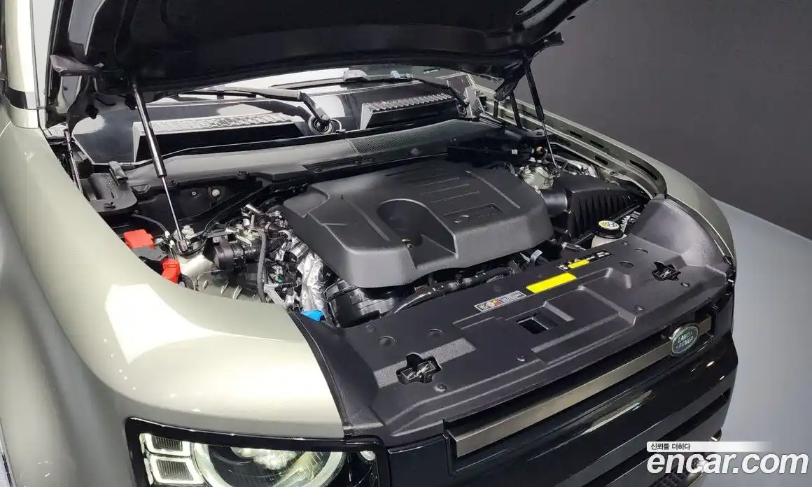 Land Rover Defender 2024 3.0 Автомат в Москве № 231221, фото 16