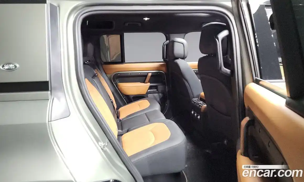 Land Rover Defender 2024 3.0 Автомат в Москве № 231221, фото 10