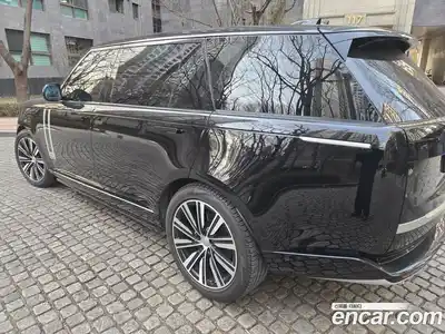 Land Rover Range-Rover 2023 4.4 Автомат в Москве № 231335, миниатюра 2