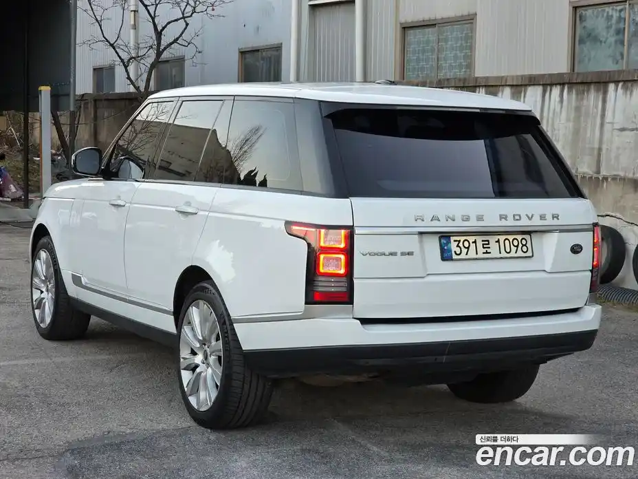 Land Rover Range-Rover 2013 3.0 Автомат в Москве № 231364, фото 5