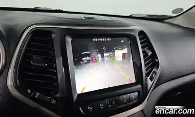 Jeep Cherokee 2015 2.0 Автомат в Москве № 232688, миниатюра 9