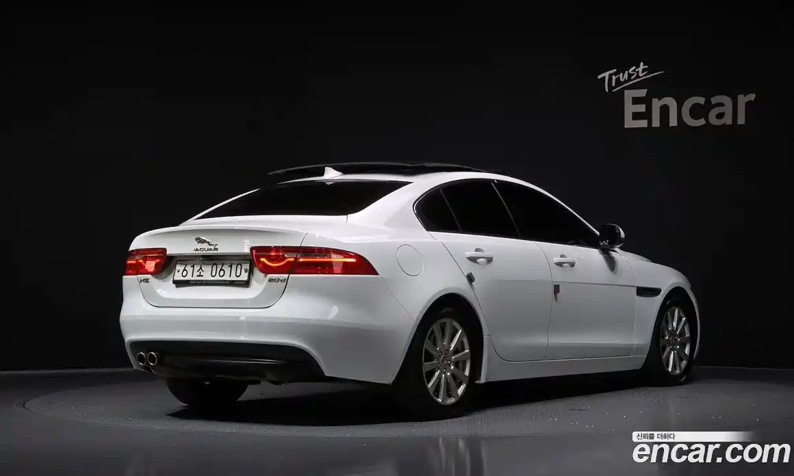 Jaguar XE 2016 2.0 Автомат в Москве № 238092, фото 19