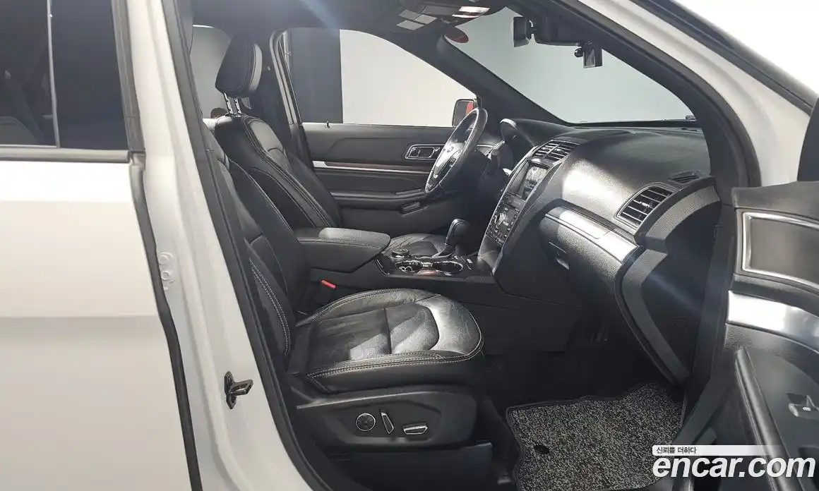 Ford Explorer 2018 2.3 Автомат в Москве № 255568, фото 19