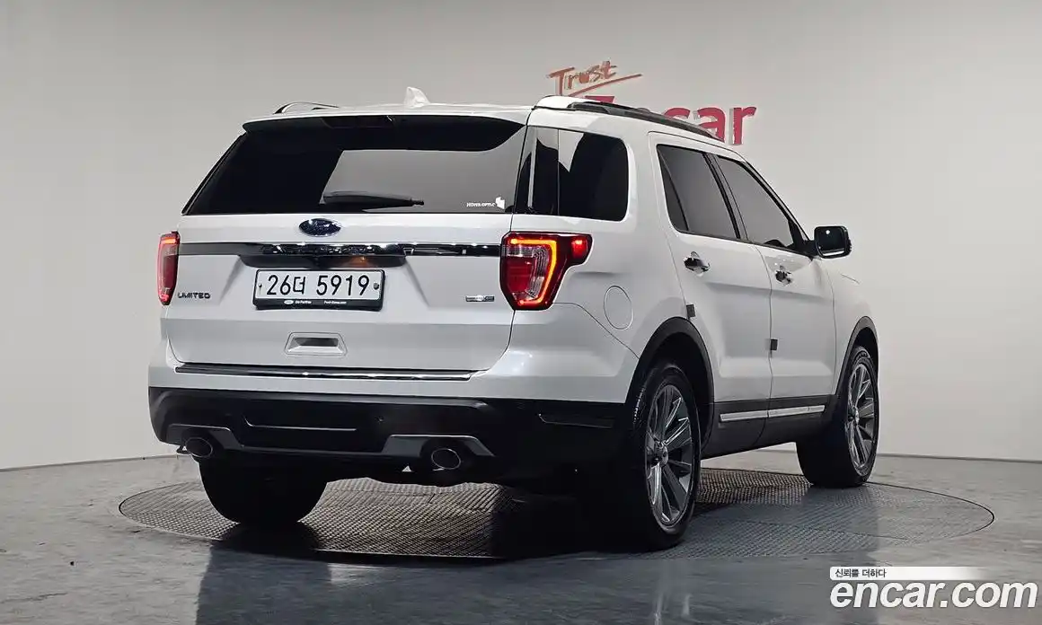 Ford Explorer 2018 2.3 Автомат в Москве № 255568, фото 8
