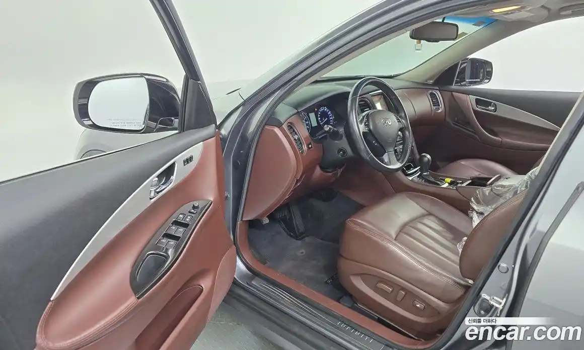 Infiniti QX50 2016 3.7 Автомат в Москве № 256195, фото 13