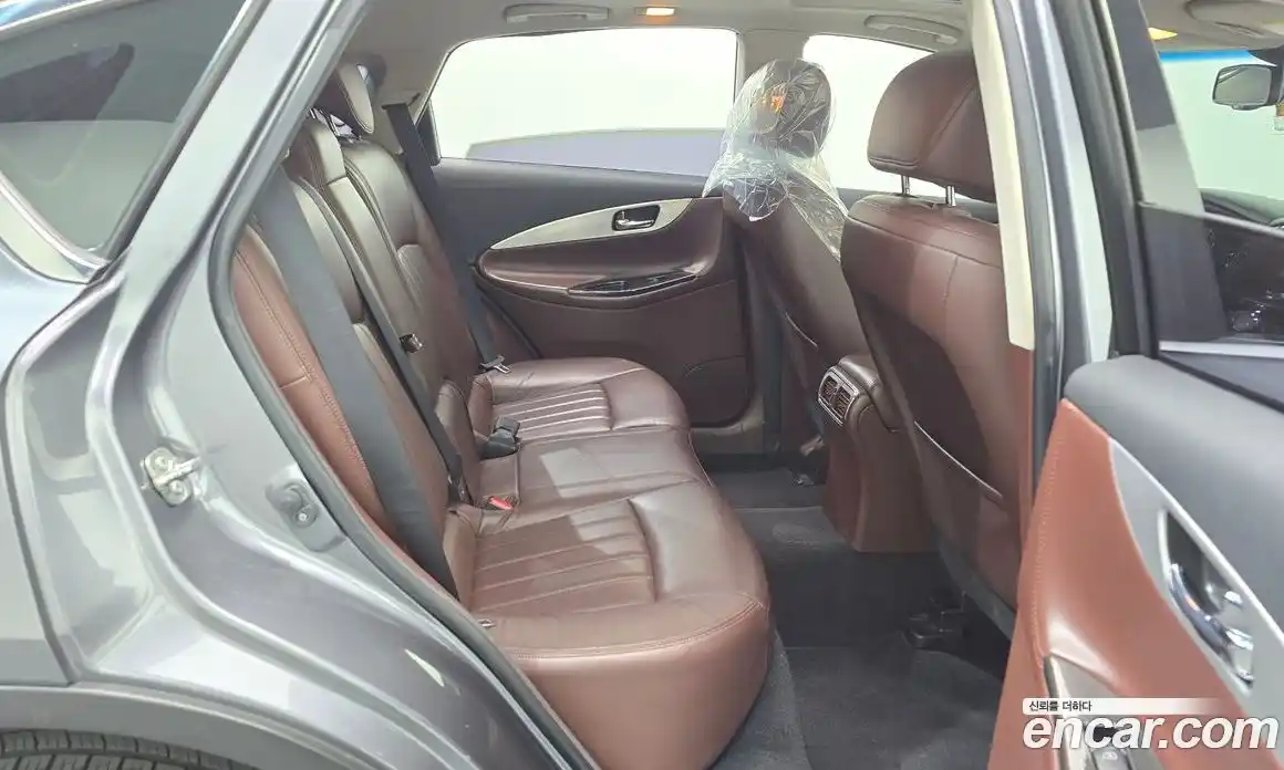 Infiniti QX50 2016 3.7 Автомат в Москве № 256195, фото 19