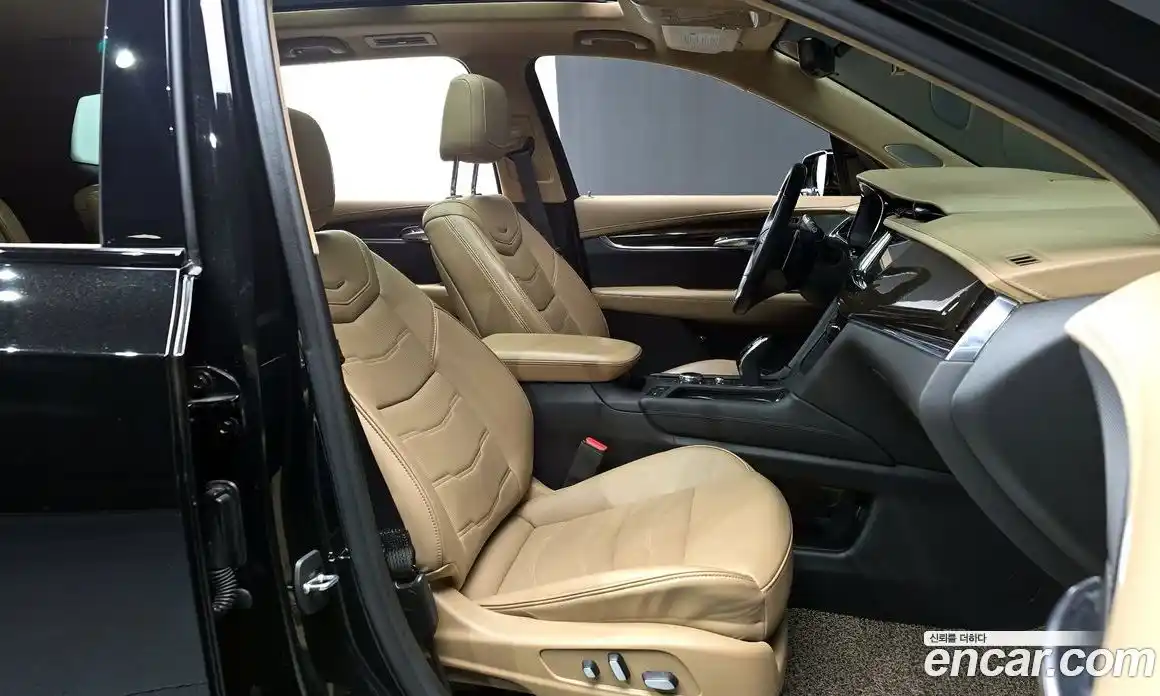 Cadillac XT6 2021 3.6 Автомат в Москве № 256407, фото 11