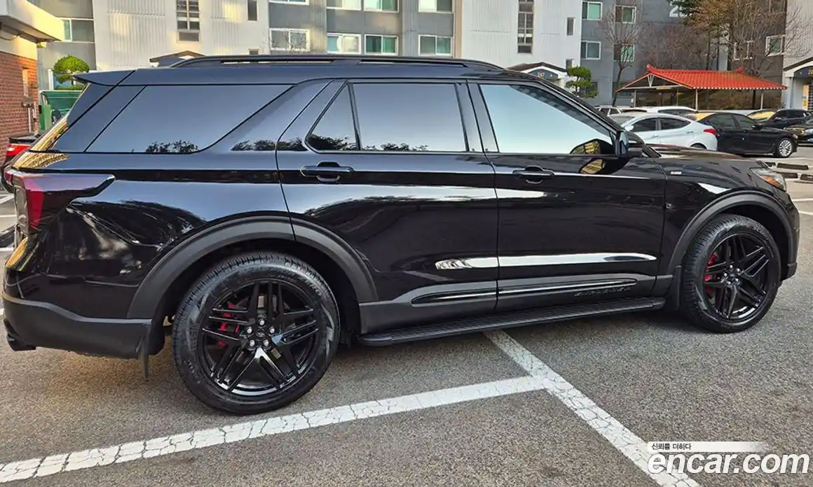 Ford Explorer 2025 2.3 Автомат в Москве № 259213, фото 3