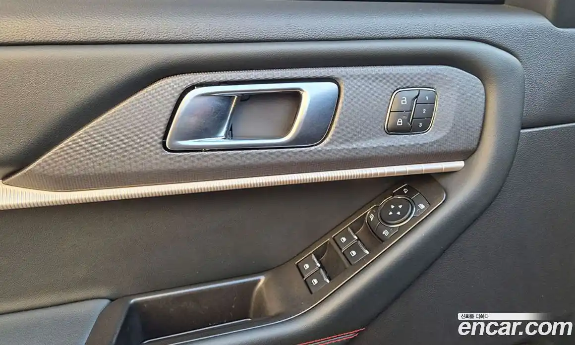 Ford Explorer 2025 2.3 Автомат в Москве № 259213, фото 6