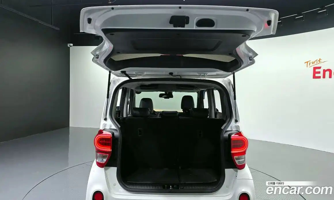 Kia Ray 2022 1.0 Автомат в Москве № 268626, фото 20