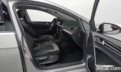 Volkswagen Golf 2016 2.0 Автомат в Москве № 276683, миниатюра 4