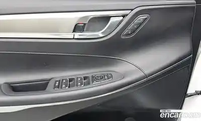 Hyundai Grandeur 2020 2.5 Автомат в Москве № 280808, миниатюра 5