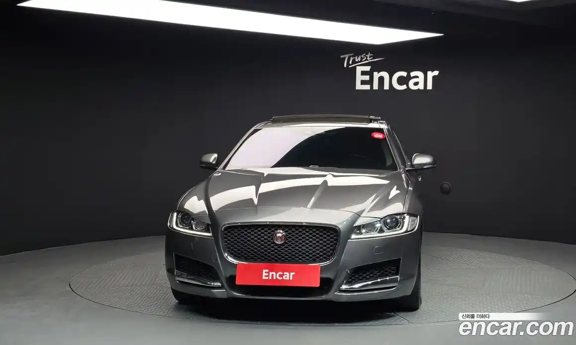 Jaguar XF 2017 2.0 Автомат в Москве № 283779, фото 3