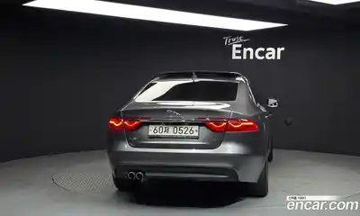 Jaguar XF 2017 2.0 Автомат в Москве № 283779, миниатюра 4
