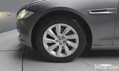 Jaguar XF 2017 2.0 Автомат в Москве № 283779, миниатюра 5