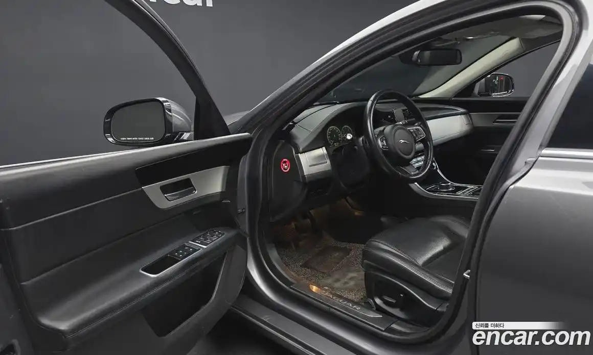 Jaguar XF 2017 2.0 Автомат в Москве № 283779, фото 10