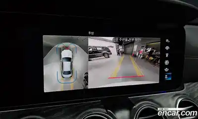 Mercedes-Benz E-Class 2022 2.0 Автомат в Москве № 286830, миниатюра 10