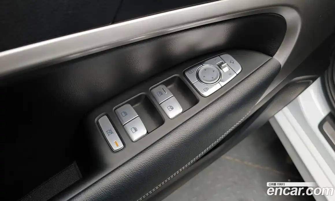 Genesis G70 2019 2.0 Автомат в Москве № 289263, фото 16