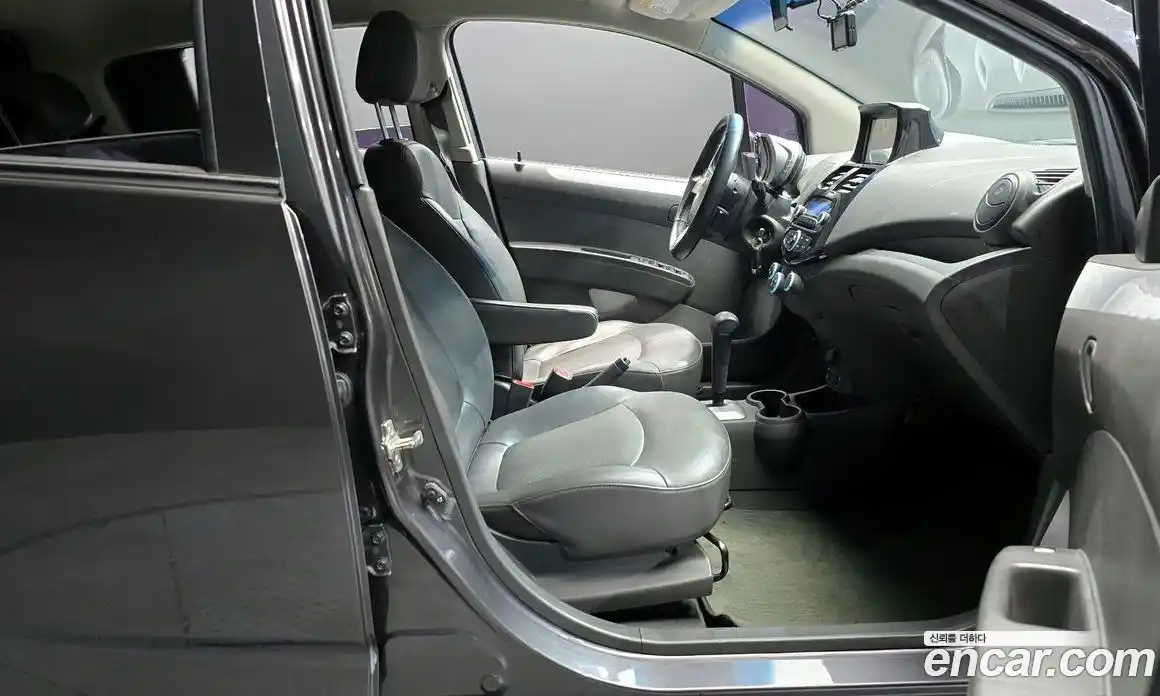 Chevrolet Spark 2014 1.0 Автомат в Москве № 297394, фото 13