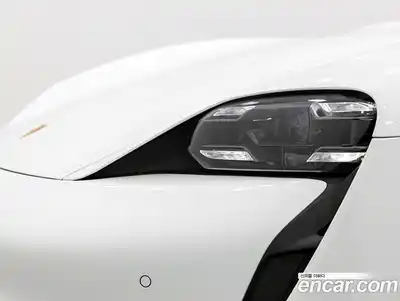 Porsche Taycan 2024 0.1 Автомат в Москве № 297598, миниатюра 11