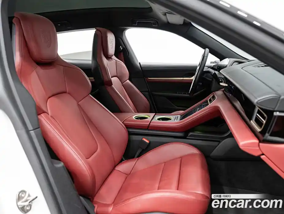 Porsche Taycan 2024 0.1 Автомат в Москве № 297598, фото 15