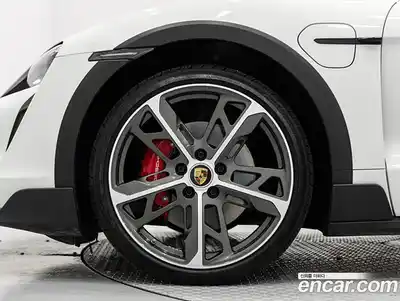 Porsche Taycan 2024 0.1 Автомат в Москве № 297598, миниатюра 5