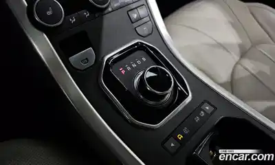 Land Rover Range-Rover Evoque 2017 2.0 Автомат в Москве № 298342, миниатюра 3