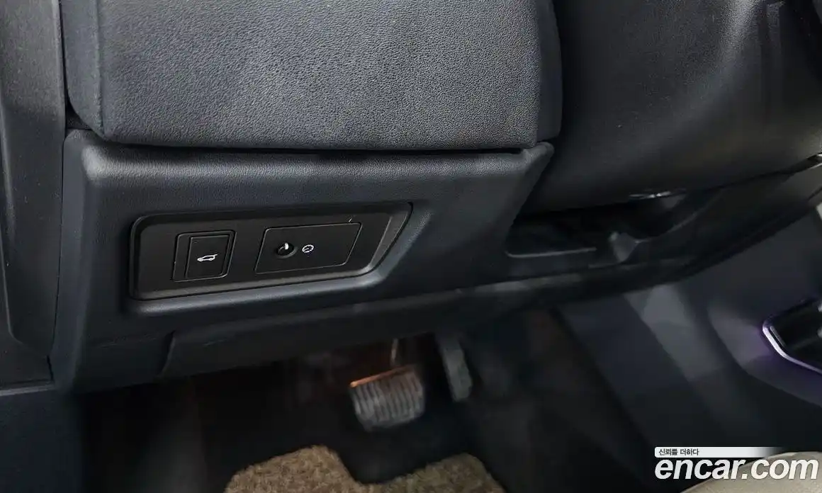 Land Rover Range-Rover Evoque 2017 2.0 Автомат в Москве № 298342, фото 6