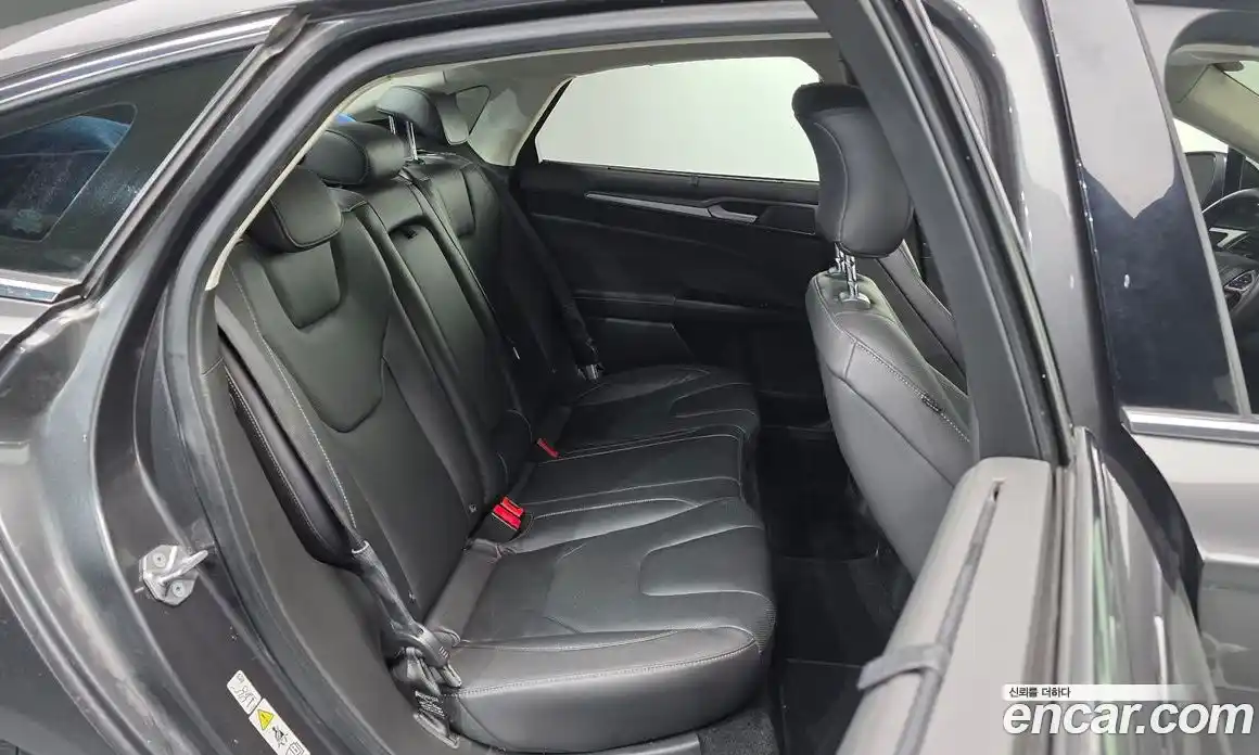 Ford Mondeo 2015 2.0 Автомат в Москве № 304916, фото 18