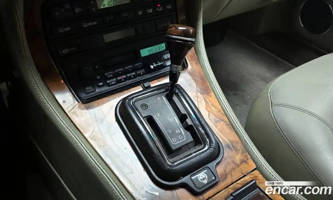 Jaguar XJ-6 1996 3.2 Автомат в Москве № 305141, фото 9