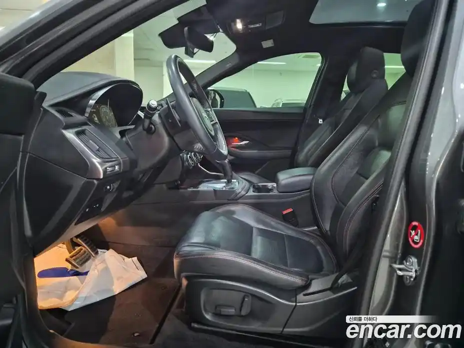 Jaguar E-Pace 2020 2.0 Автомат в Москве № 305142, фото 11