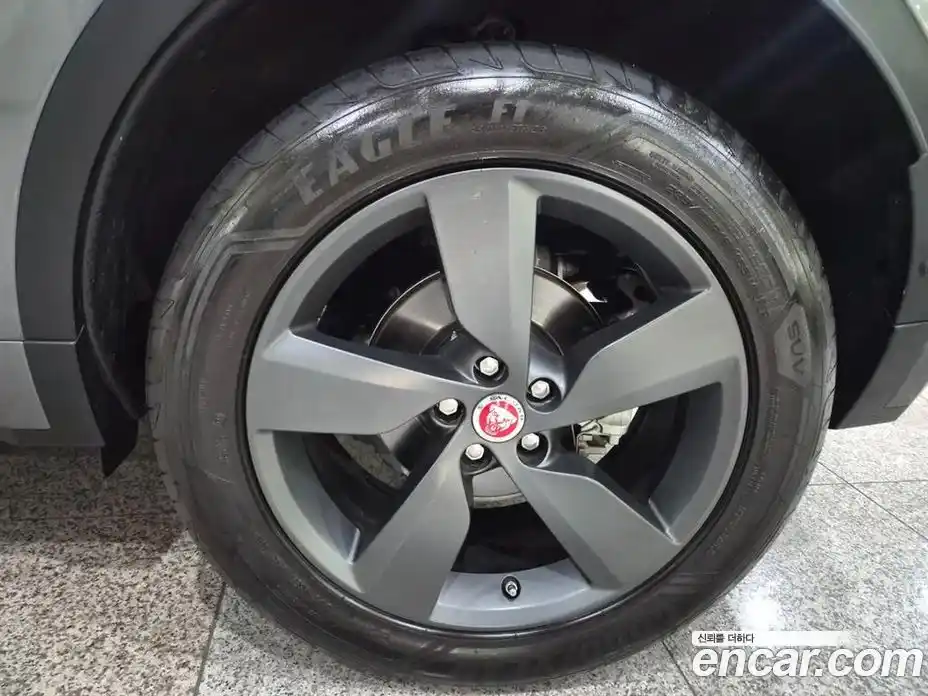 Jaguar E-Pace 2020 2.0 Автомат в Москве № 305142, фото 20