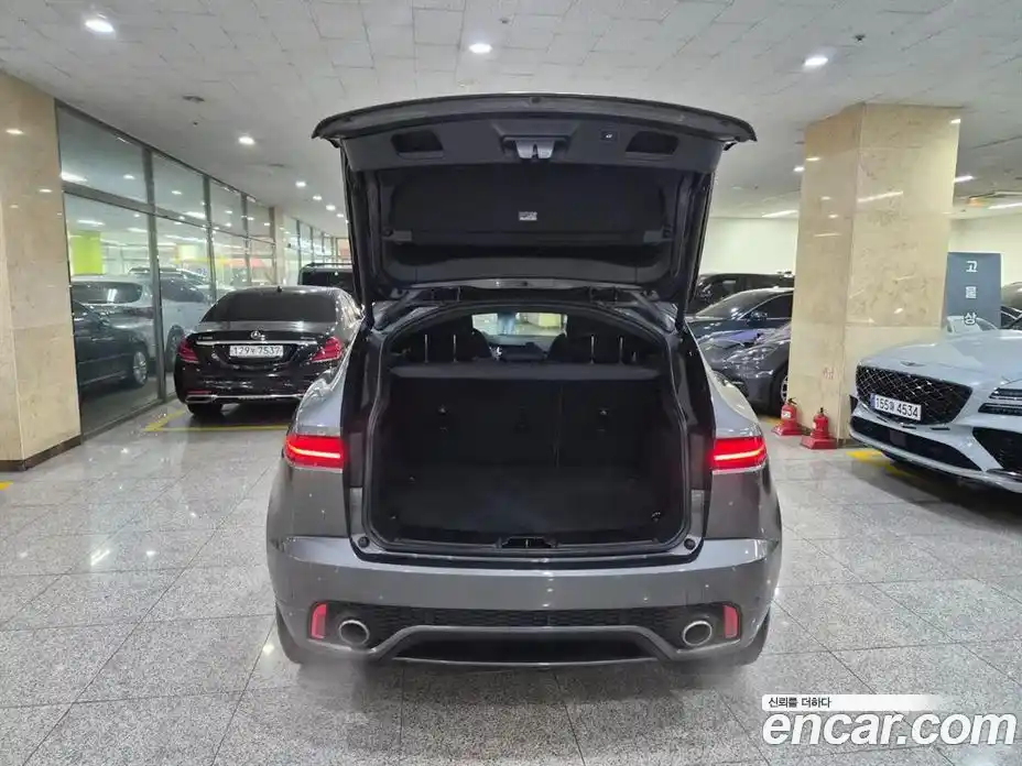 Jaguar E-Pace 2020 2.0 Автомат в Москве № 305142, фото 5