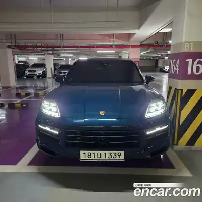 Porsche Cayenne 2024 3.0 Автомат в Москве № 315049, миниатюра 3