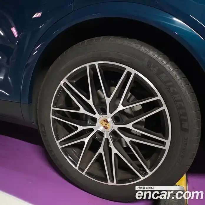 Porsche Cayenne 2024 3.0 Автомат в Москве № 315049, фото 7