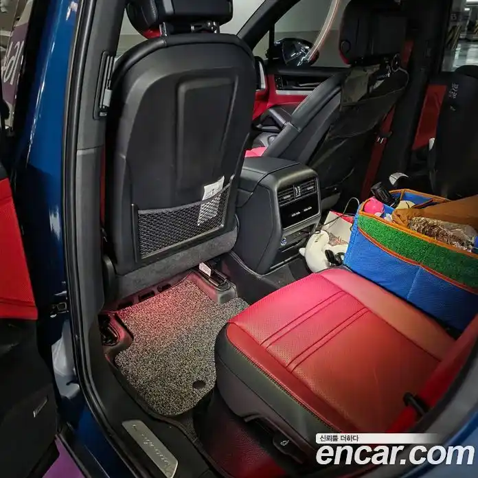 Porsche Cayenne 2024 3.0 Автомат в Москве № 315049, фото 10