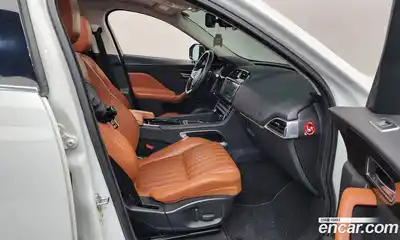 Jaguar F-Pace 2018 2.0 Автомат в Москве № 320228, миниатюра 11