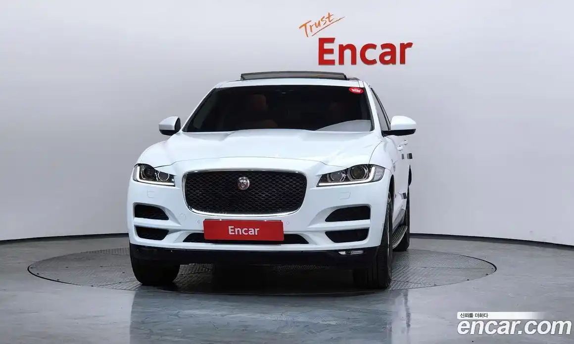 Jaguar F-Pace 2018 2.0 Автомат в Москве № 320228, фото 3