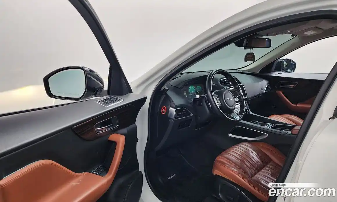 Jaguar F-Pace 2018 2.0 Автомат в Москве № 320228, фото 10