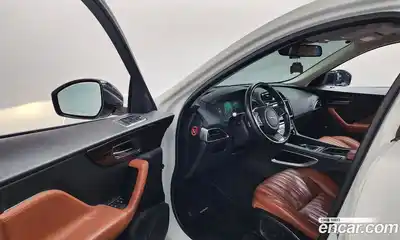 Jaguar F-Pace 2018 2.0 Автомат в Москве № 320228, миниатюра 10