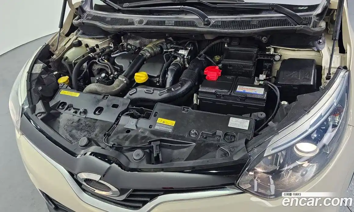 Renault QM3 2016 1.5 Автомат в Москве № 329316, фото 1