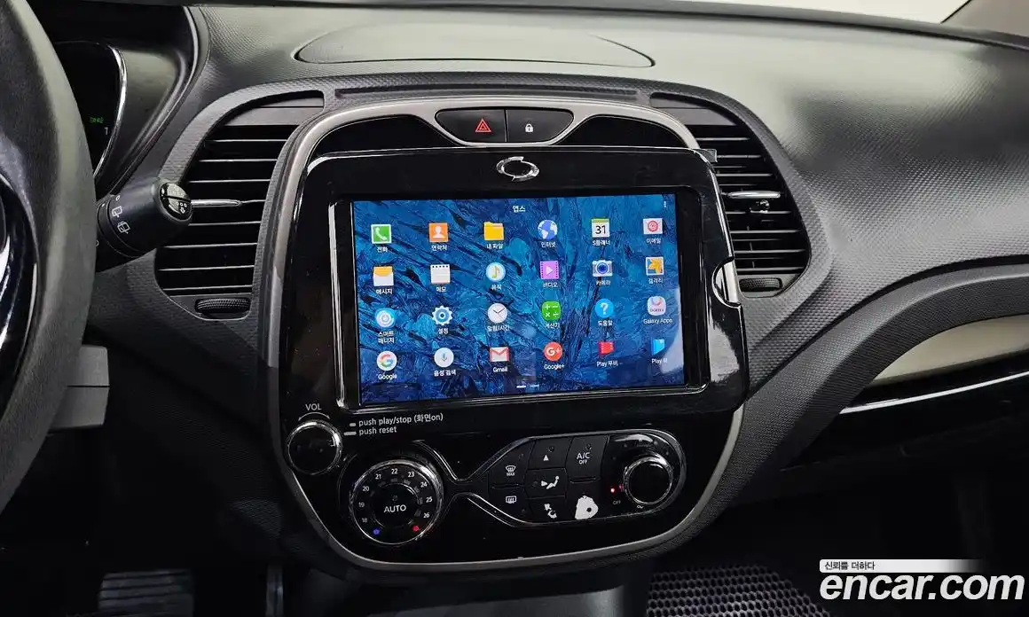 Renault QM3 2016 1.5 Автомат в Москве № 329316, фото 15